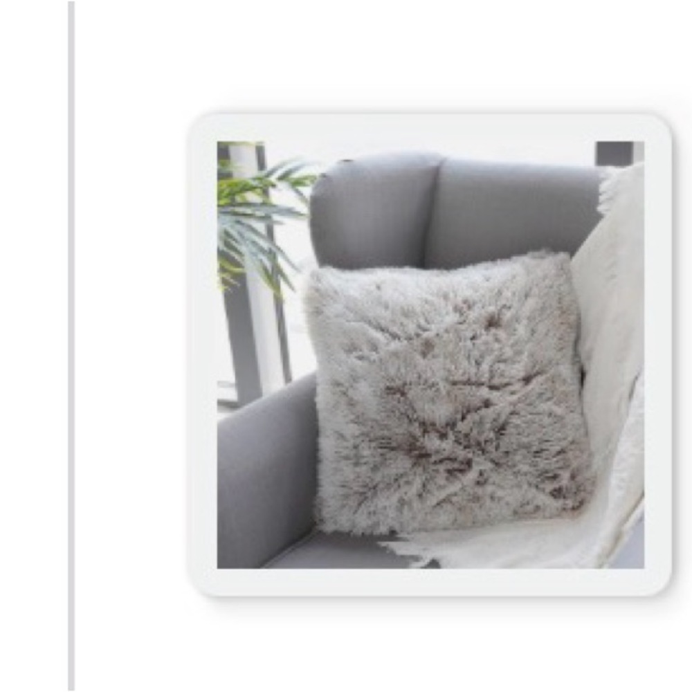 NWT Brown and Cream Fuzzy Soft 22”x22” Pillowcases - 2 Pillowcases